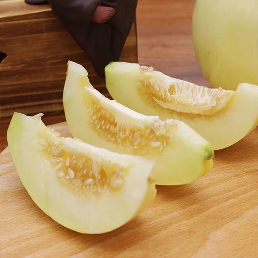 【新品上市·头茬尝鲜】陕西头茬阎良甜瓜 白皮白肉小籽爆甜当季新鲜蜜瓜 当季新鲜水果 现摘现发 商品图3