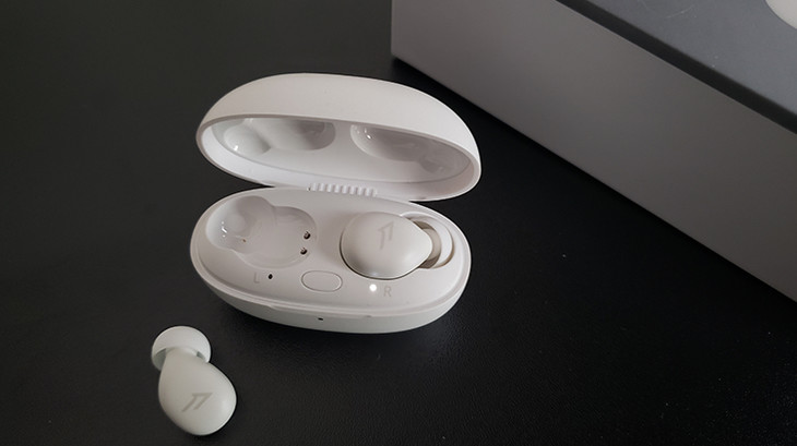 舒适佩戴体验,助你轻松入眠:1MORE ComfoBudsZ