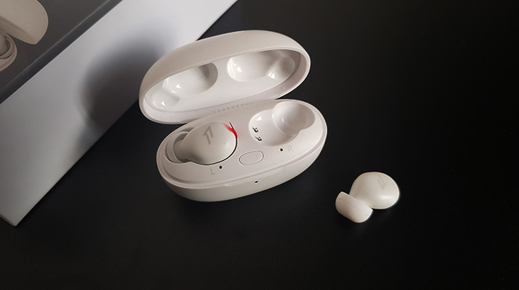 舒适佩戴体验,助你轻松入眠:1MORE ComfoBudsZ