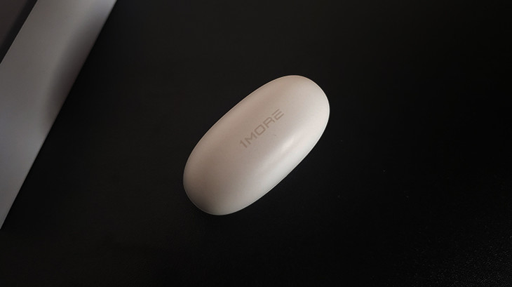 舒适佩戴体验,助你轻松入眠:1MORE ComfoBudsZ