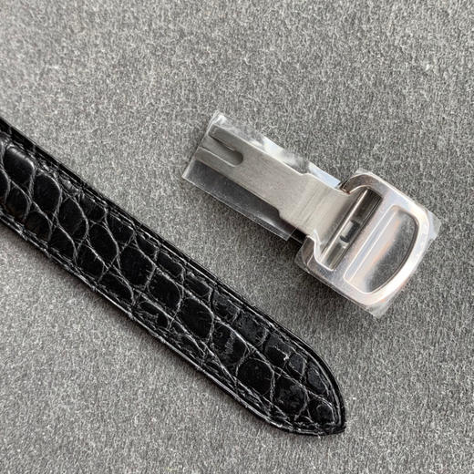 zui高版本 卡地亚TANK坦克系列 新款银色 原装折叠扣 美洲鳄鱼皮 瑞士朗达石英机芯。 商品图5