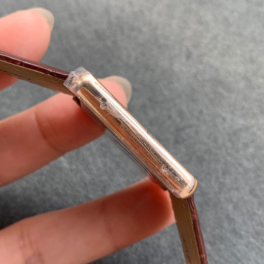 zui高版本 卡地亚TANK坦克系列 玫金壳 复古扣 美洲鳄鱼皮 瑞士朗达石英机芯。 商品图4