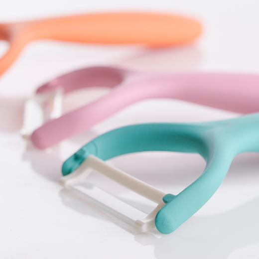 【专柜多样屋】-乐彩奈米陶瓷刨刀 蔬菜水果削皮器果皮器 商品图2