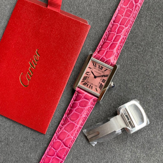 zui高版本 卡地亚TANK坦克系列 新款银色 原装折叠扣 美洲鳄鱼皮 瑞士朗达石英机芯。 商品图8