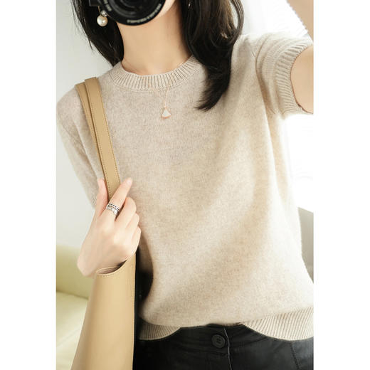 买1送1【俏皮彰显青春系】复古优雅短袖 手感软糯舒适 减龄百搭 谁穿谁好看~ 商品图3