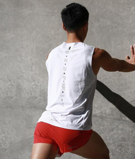 身体智慧 BODYWIT 男款 飞天 时尚跑步超轻无袖T 商品图3