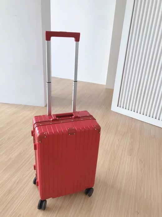 【瑞森纳 PC铝框旅行箱拉杆箱】 200斤踩不坏的行李箱 铝框航空级材质出口品质 抗压耐摔 万向轮静音 出口品质AA 商品图8
