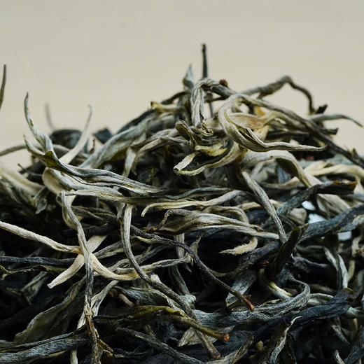 21年天门山散茶云南易武普洱茶生茶2021年头春700年散茶纯料茶叶 商品图1