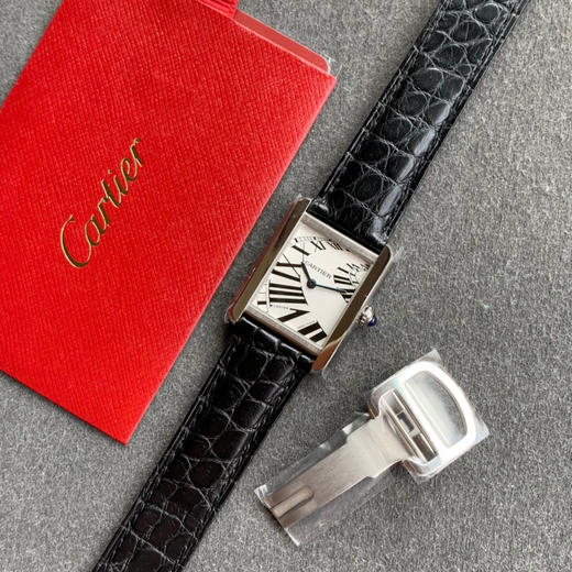 zui高版本 卡地亚TANK坦克系列 新款银色 原装折叠扣 美洲鳄鱼皮 瑞士朗达石英机芯。 商品图8