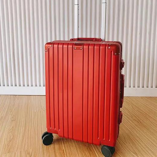 【瑞森纳 PC铝框旅行箱拉杆箱】 200斤踩不坏的行李箱 铝框航空级材质出口品质 抗压耐摔 万向轮静音 出口品质AA 商品图2