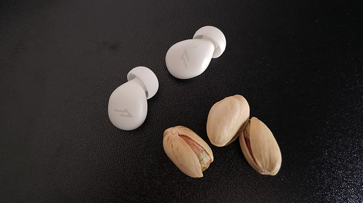 舒适佩戴体验,助你轻松入眠:1MORE ComfoBudsZ