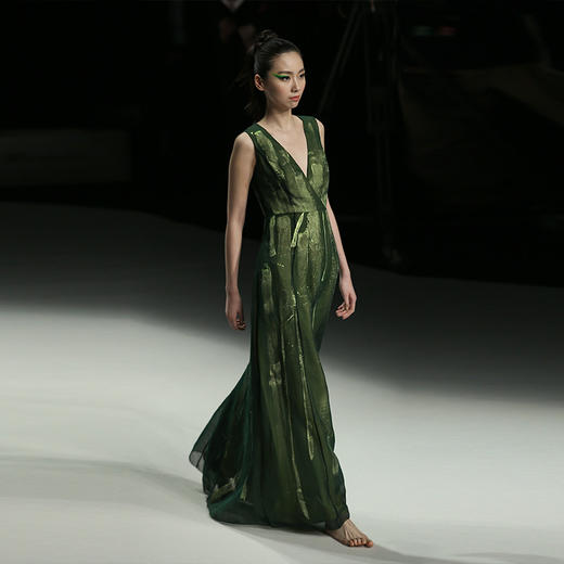 TANGY Collection/天意精品夏季新品禾雀花系列真丝印花礼服连衣裙 商品图1