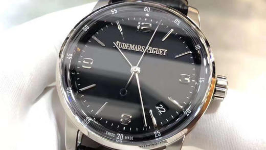 TNK爱biCODE 11.59系列腕表，尺寸41mm，独家定制机Cal.4302机，每张表盘面都是根据原装陶瓷制作 商品图3