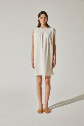 蕾丝拼接腰带连衣裙