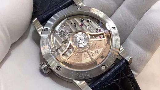 TNK爱biCODE 11.59系列腕表，尺寸41mm，独家定制机Cal.4302机，每张表盘面都是根据原装陶瓷制作 商品图8