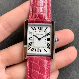 zui高版本 卡地亚TANK坦克系列 新款银色 原装折叠扣 美洲鳄鱼皮 瑞士朗达石英机芯。