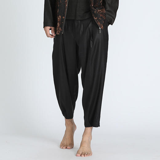 TANGY Collection/天意精品春夏款轻薄弹力莨宽松收脚男士休闲裤 商品图1