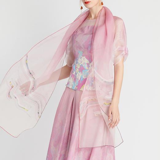 TANGY Collection/天意精品2021年春夏新品桑蚕丝吊染围巾 商品图2