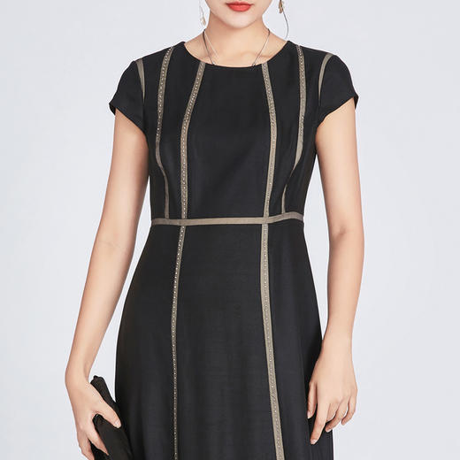 TANGY Collection/天意精品夏季新款弹力莨柯纱钉珠礼服 商品图1