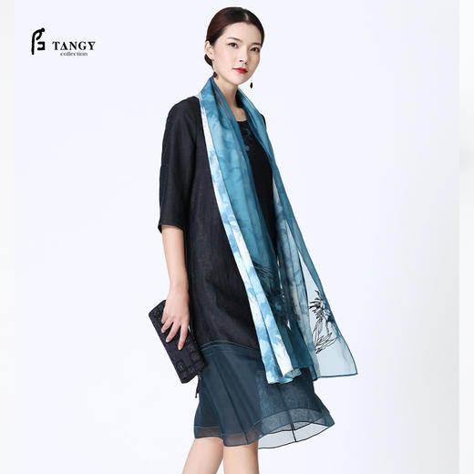 TANGY Collection/天意精品2021年夏季新品画影系列丝质印染围巾 商品图2