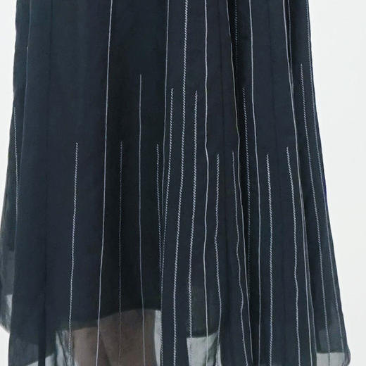 TANGY Collection/天意精品春系列莨绸线迹钉珠礼服裙 商品图3