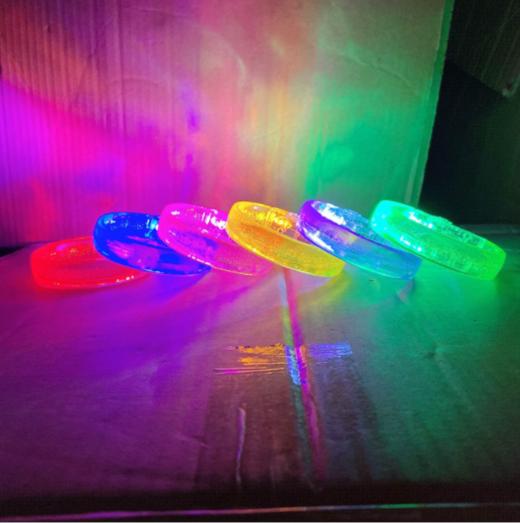 【明星应援】演唱会闪光手镯荧光手环LED发光棒粉丝应援 商品图0