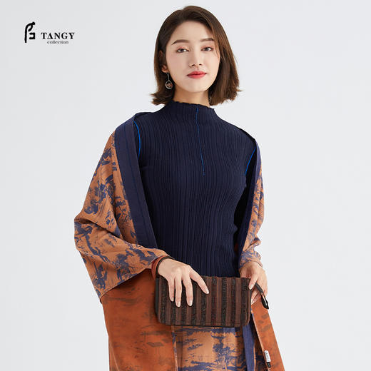 TANGY Collection/天意精品秋冬新品烟蓝系列长绒棉羊绒线迹毛衫 商品图2