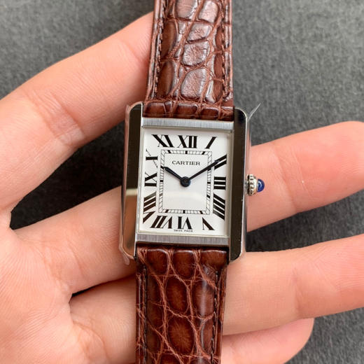 zui高版本 卡地亚TANK坦克系列 新款银色 原装折叠扣 美洲鳄鱼皮 瑞士朗达石英机芯。 商品图0