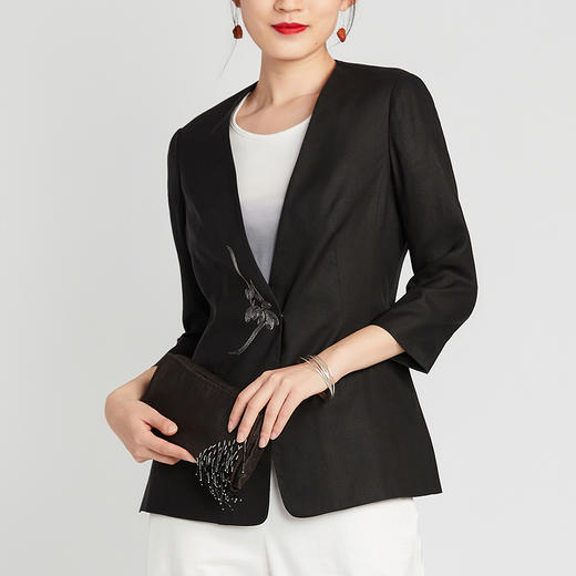 TANGY Collection/天意精品2021年春季新品聊春系列莨绸绣花外套 商品图3