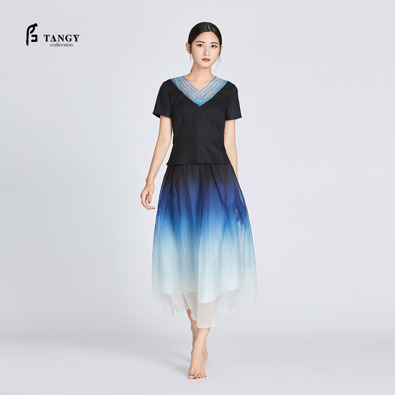 TANGY Collection/天意弹力莨柯纱上衣