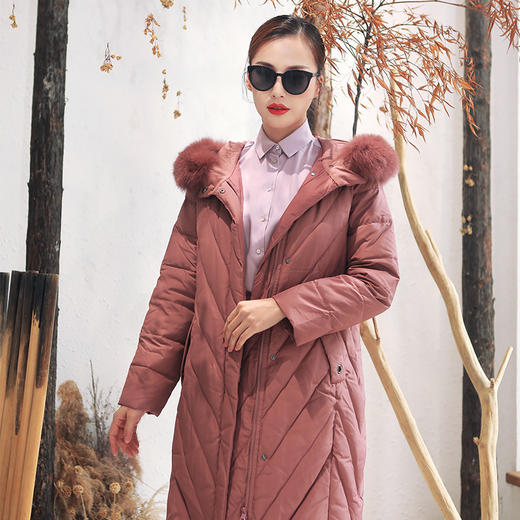佐尔美秋冬新款狐毛领连帽中长款羽绒服女E94YH01 商品图1