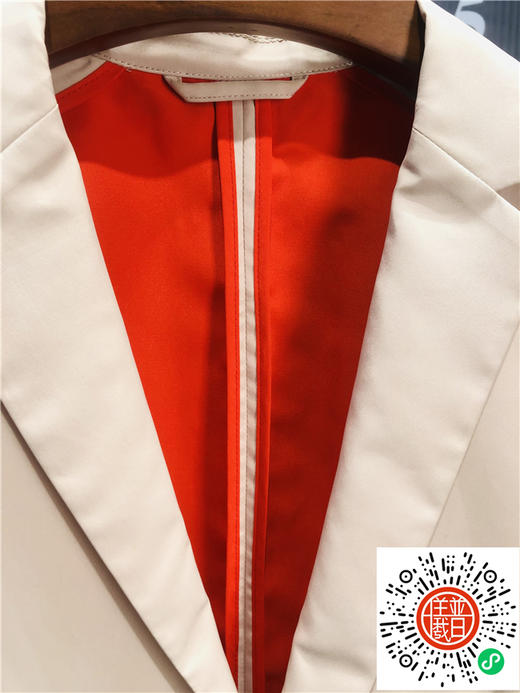 休闲西装 米白色  内衬红色   男装 商品图2