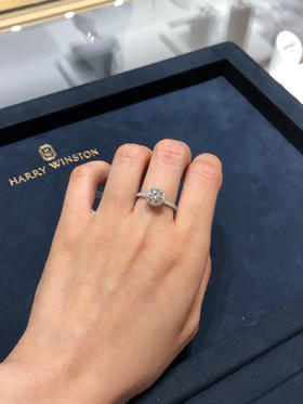 HW一克拉钻戒💍the one（莫桑钻，带证书）