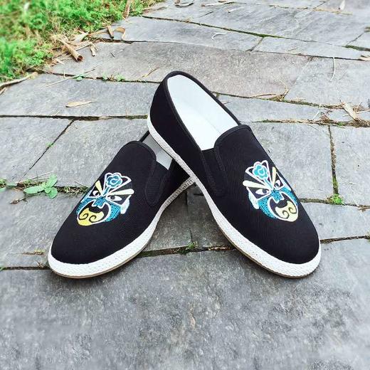 非遗本草老布鞋-脸谱刺绣 | 男女同款，简约舒适，贴合足部。 商品图1