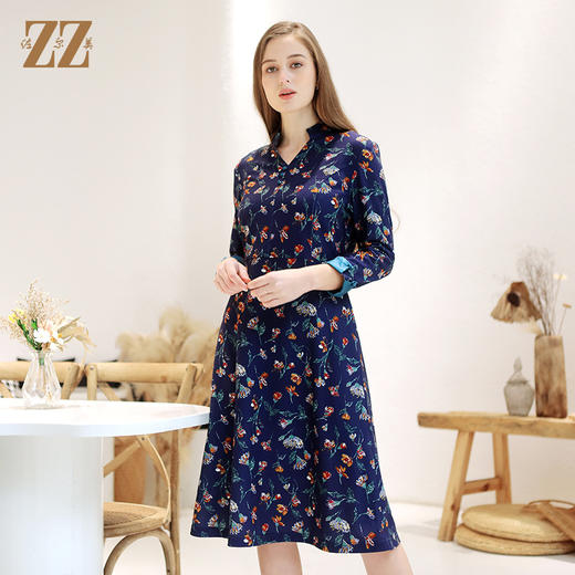 佐尔美商场同款气质碎花收腰显瘦减龄V领连衣裙女春秋E83LL27 商品图1