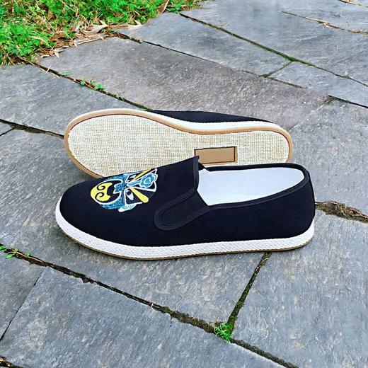 非遗本草老布鞋-脸谱刺绣 | 男女同款，简约舒适，贴合足部。 商品图3