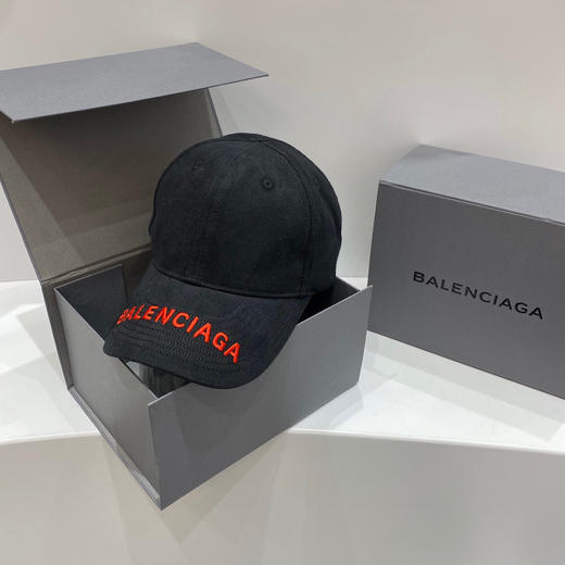 巴黎世家BALENCIAGA棒球帽-黑色帽檐红字 商品图0