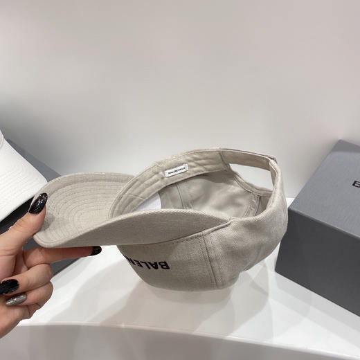 巴黎世家BALENCIAGA棒球帽-灰白 商品图5