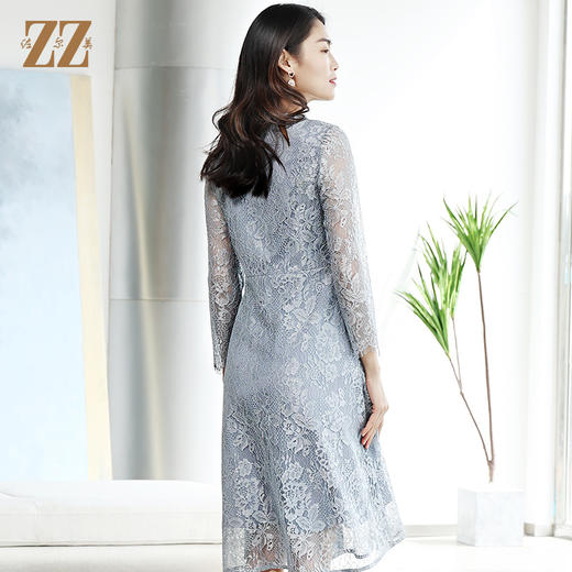 佐尔美春秋中长款气质圆领镂空蕾丝连衣裙修身显瘦E11LL25 商品图4