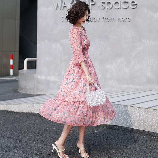HR  YDYX8999蕾丝优雅气质V领时尚裙摆连衣裙 商品图2