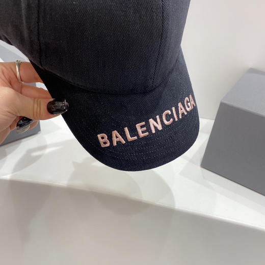 巴黎世家BALENCIAGA棒球帽-黑色粉字刺绣 商品图6