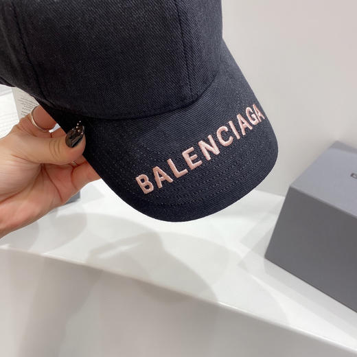 巴黎世家BALENCIAGA棒球帽-黑色粉字刺绣 商品图3