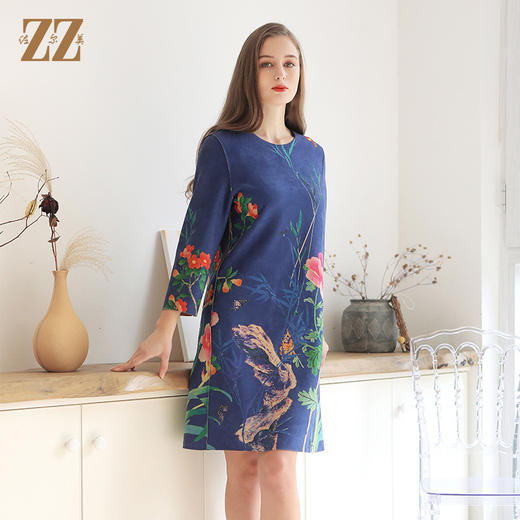 佐尔美春季新款时尚印花圆领弹力中长款连衣裙女春秋E83LL14 商品图3