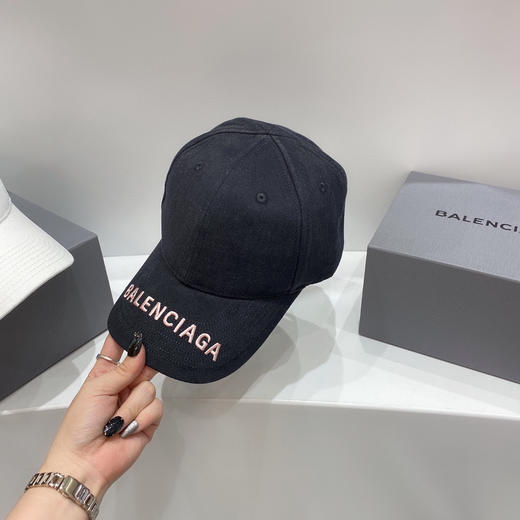 巴黎世家BALENCIAGA棒球帽-黑色粉字刺绣 商品图4