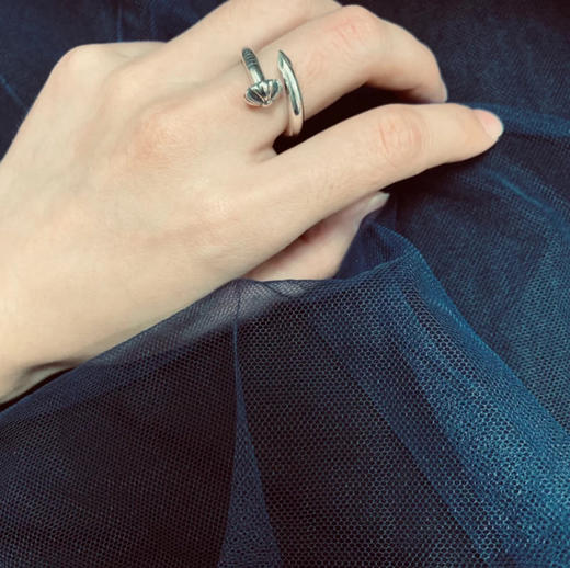 克罗心经典钉子戒指 商品图2