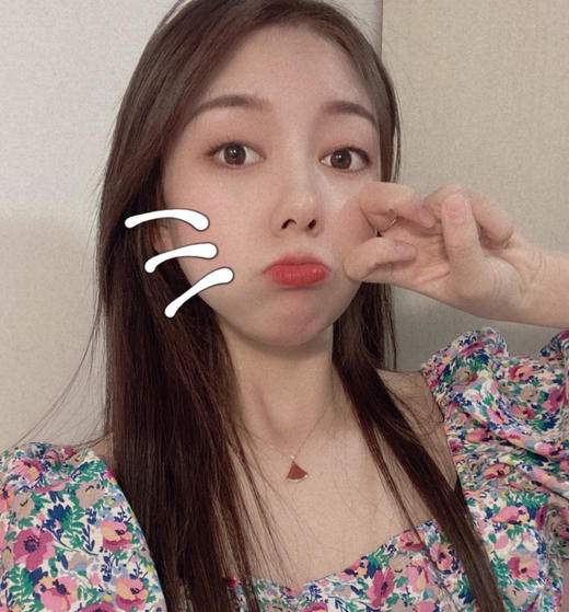 宝格丽小红裙扇子项链 商品图2