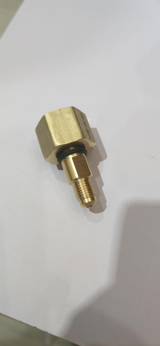 普通氮气保压接头（英制） 商品代码20153 商品图1