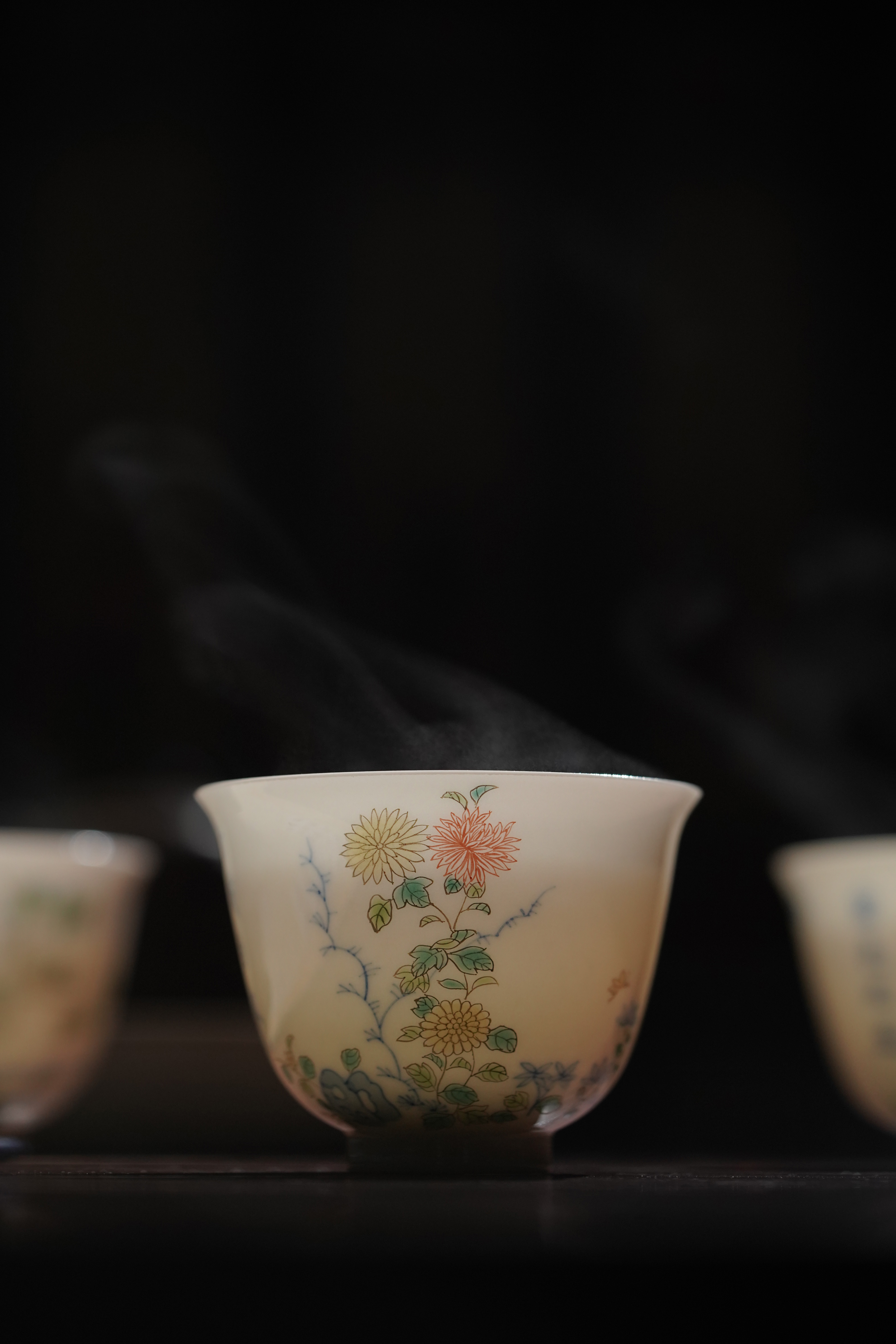 康熙御窑名品,五彩十二花神杯