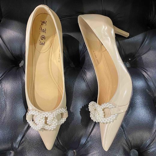 LFGJ女鞋 12302 小香风丝绸牛皮尖头浅口珍珠细跟高跟 商品图5