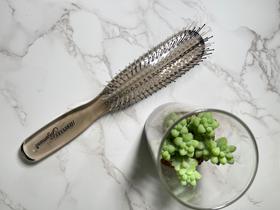 #跟着好物馆买买买 赫格丽头皮梳-在我眼里是很高级的颜色，上头舒适度不错